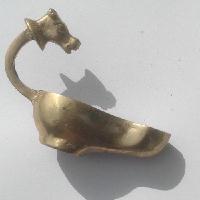 200 lampe a huile antique romaine bronze 360gr 120x80x40 cheval 1 