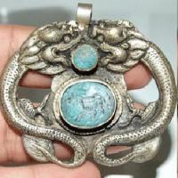Baf 051 pendentif pendant afghan afghanistan argent ethnique intaille 60x60mm dragon vache 1