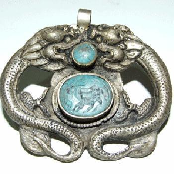 Baf 051 pendentif pendant afghan afghanistan argent ethnique intaille 60x60mm dragon vache 4 