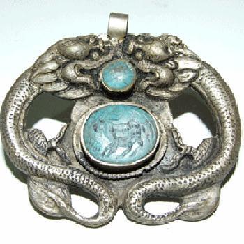 Baf 051 pendentif pendant afghan afghanistan argent ethnique intaille 60x60mm dragon vache 4