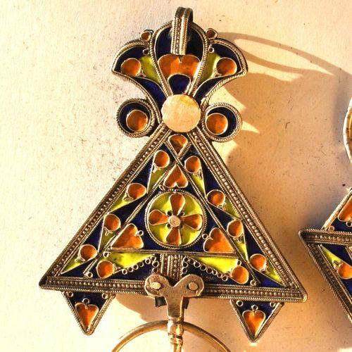Bby 005 paire fibules beni yenni 190gr 16cm berbere kabyle argent emaille corail 16