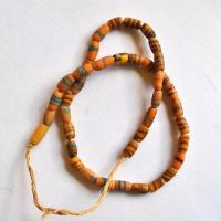 Bja 008 collier africain 65cm 42gr rang 40xperles afrique ethniques 6x12mm 4 