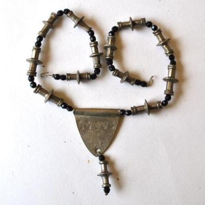 Bjb 028 collier berbere touareg 140gr 45x45mm onyx noir perles tubes argent 2 