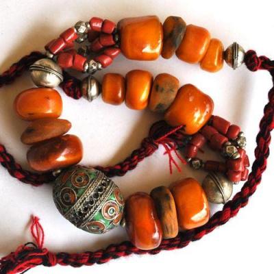 Bjb 045 collier beni yenni berbere kabyle 90 40cm 198gr perle emaillee 33x42mm ambre 20x28mml argent 6