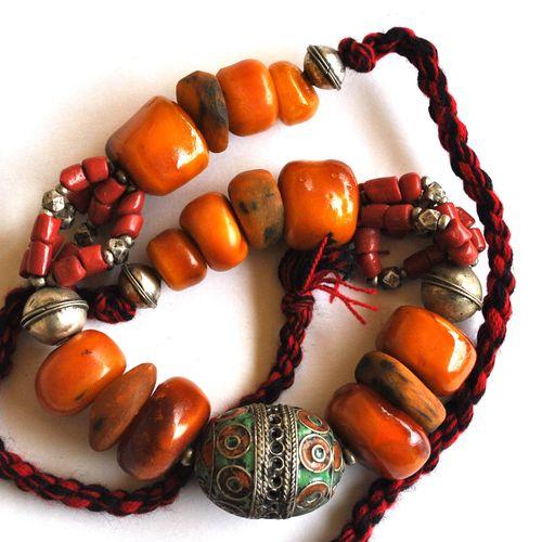 Bjb 045 collier beni yenni berbere kabyle 90 40cm 198gr perle emaillee 33x42mm ambre 20x28mml argent 8