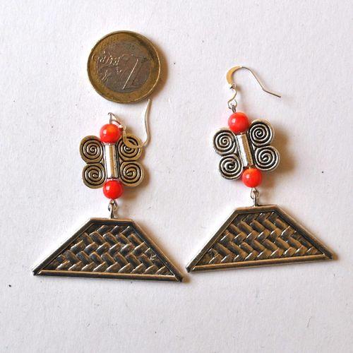Bje 070 boucles oreilles pyramide egyptienne corail 20x45mm 17gr 2 