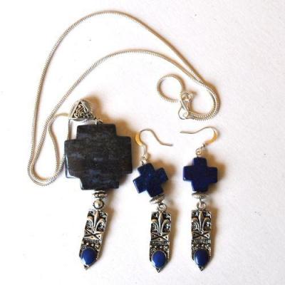 Bma 002 pendentif boucles oreilles chaine croix lapis lazuli fleur lys 1 