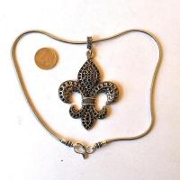 Bma 006 pendentif pendant chaine 48cm fleur de lys 65x80mm 5 