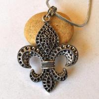 Bma 006 pendentif pendant chaine 48cm fleur de lys 65x80mm 6 