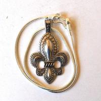 Bma 008 pendentif pendant chaine 48cm fleur de lys 45x70mm 2 