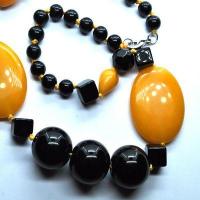 Col 030b collier parure onyx noir8 20mm agate jaune 30x40mm 98gr