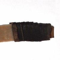 Csl 015e couteau prehistorique en silex taille 37g 130x25mm manche 40mm