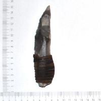 Csl 021a couteau prehistorique en silex taille 60g 150x35mm manche 60mm