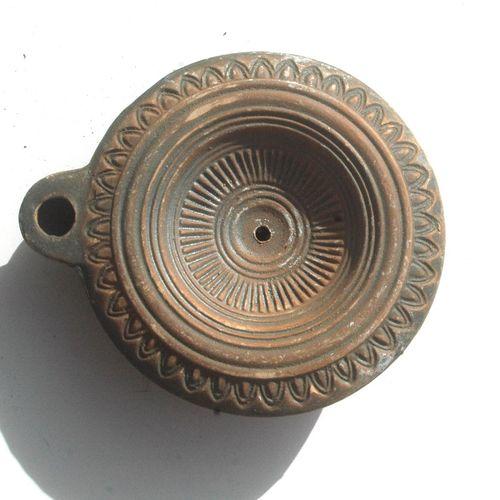 Lph 024 lampe huile grecque en sigillee ronde 145x120x40 170gr terre vernissee 3