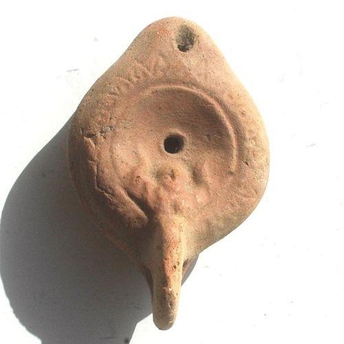 Lph 029 lampe huile gallo romaine en tete femme 100x65x40 128gr terre cuite 2