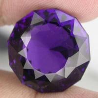 Pta 016a amethyste if 19x19x12mm 24carats afrique pierre semi precieuse