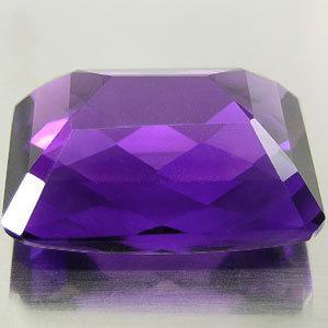 Pta 017a amethyste 23x18x12mm 38carats uruguay pierre semi precieuse