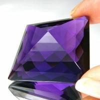 Pta 023b amethyste 26x24x16mm 66carats uruguay pierre semi precieuse