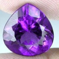 Pta 026c amethyste if 20x19x11mm 22carats uruguay pierre semi precieuse