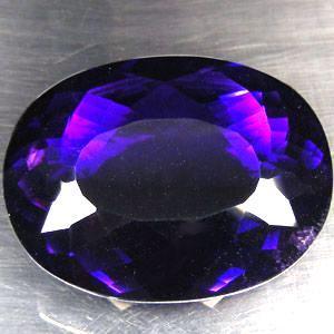 Pta 035a amethyste ovale 44x31x17mm 150carats uruguay pierre semi precieuse