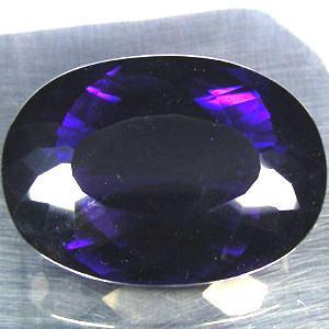 Pta 036a amethyste 48x34x19mm 195carats uruguayl pierre semi precieuse