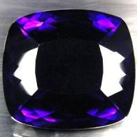 Pta 045a amethyste carreee 40x37x19mm 178carats uruguay pierre semi precieuse