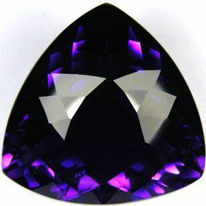 Pta 054a amethyste if 42x33x17mm 153carats uruguay pierre semi precieuse