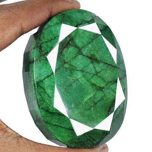 Pte 002a emeraude pierre taillee ovale 235gr 75x58x30mm pierre precieuse gemme mineraux 1 