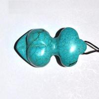 Scu 024d pendentif venus turquoise 36gr 50x25x20 prehistorique neolithique paleolithique 