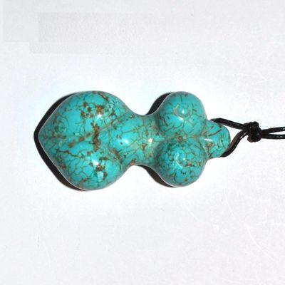 Scu 026b pendentif venus turquoise 21gr 45x25x15 prehistorique neolithique paleolithique