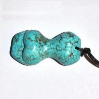 Scu 027d pendentif venue turquoise 17gr 45x20x15 prehistorique neolithique paleolithique