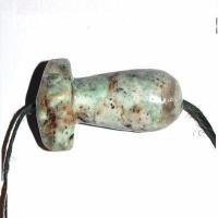 Scu 029b pendentif phallus perle amazonite 25gr 45x20mm prehistorique neolitique gaulois celte