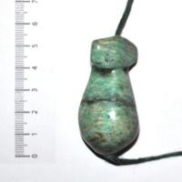 Scu 031c pendentif phallus perle amazonite 33gr 50x25mm prehistorique neolitique gaulois celte