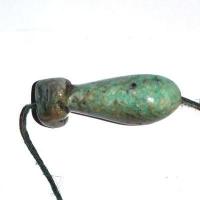 Scu 032b pendentif phallus perle amazonite 30gr 55x22mm prehistorique neolitique gaulois celte