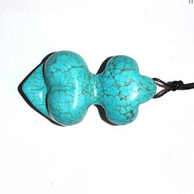 Scu 036d pendentif venue turquoise 34gr 55x30x20 prehistorique neolithique paleolithique